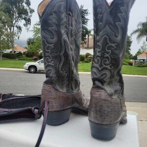 Justin boots Style 8935 (authwntic Ostrich)